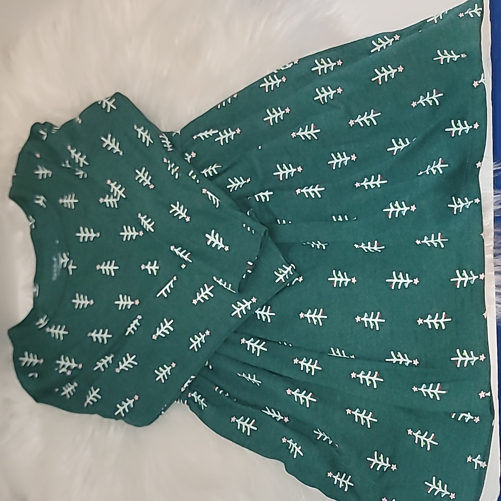 🥰 Adorable Preloved Holiday inspired dress by Cat & Jack size 4T green & white
